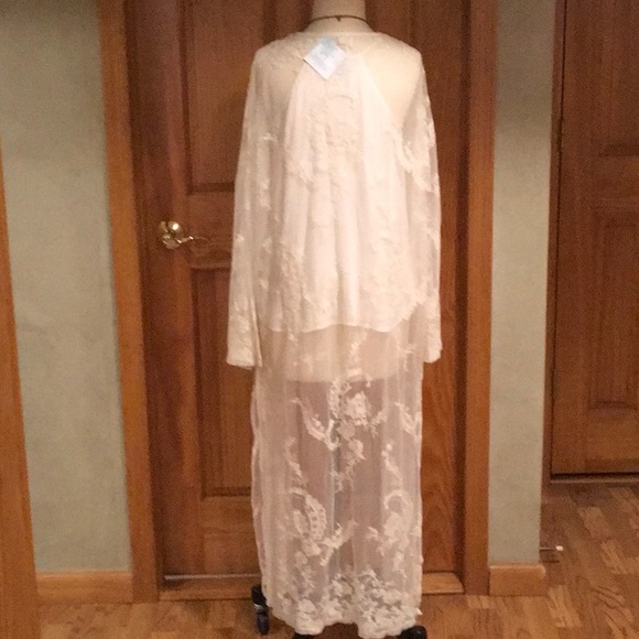 Beautiful Long Lace Kimono - Picture 2 of 6